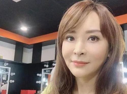 重生不当舔狗，清冷校花一家慌了,重生后不再当舔狗，清冷校花一家慌了神